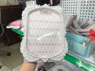 Khung trưng mẫu nail