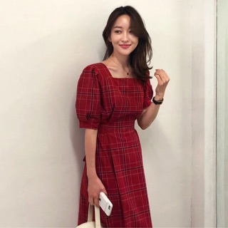 Đầm kẻ tay phồng korea