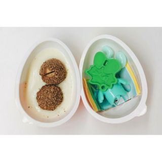 Trứng Kinder Joy