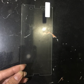Kính cường lực Sony XZ ( trong suốt ) có tặng phụ kiện lao màn hình