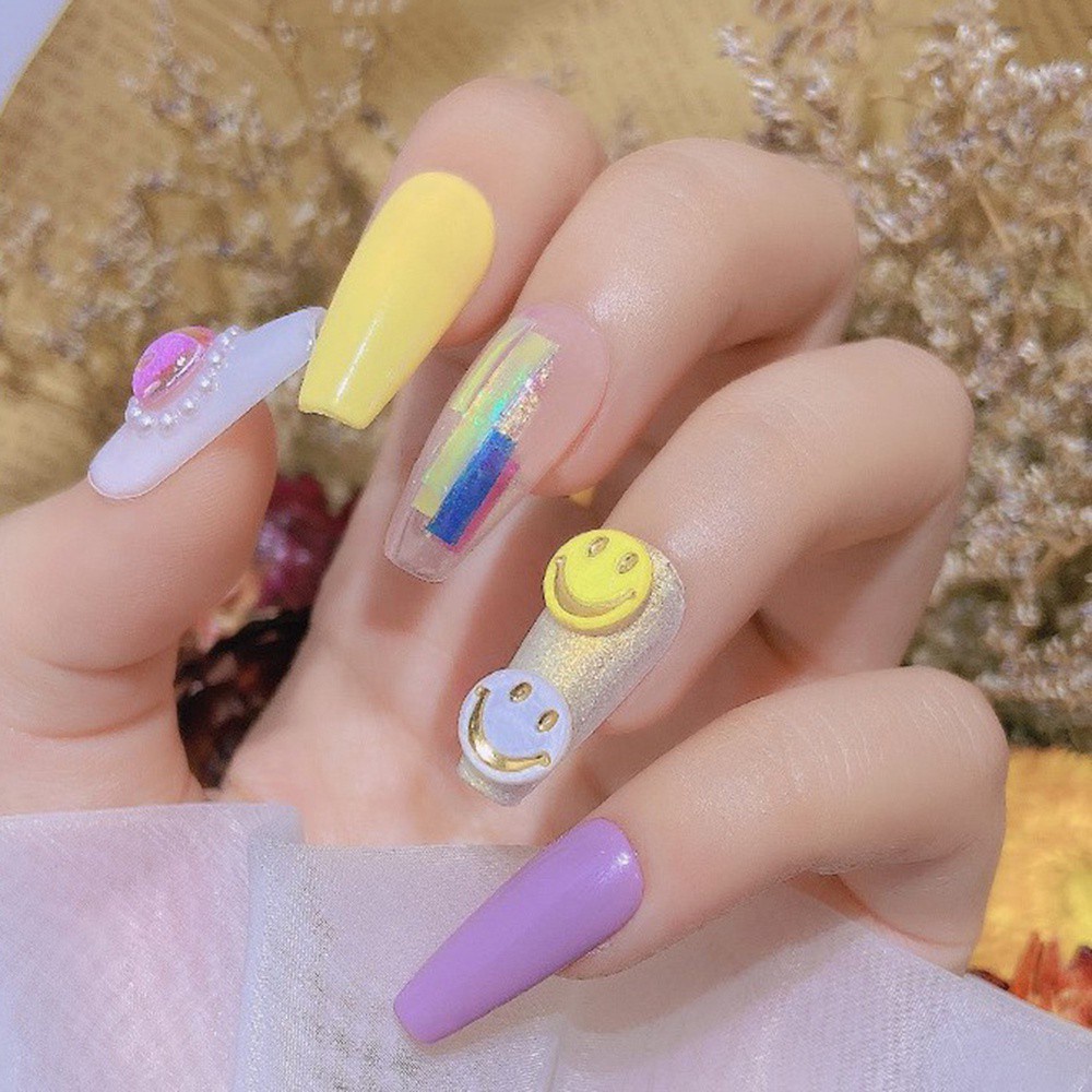 [Hàng mới về] Phụ kiện trang trí móng tay họa tiết mặt cười 3D nhiều màu dễ thương