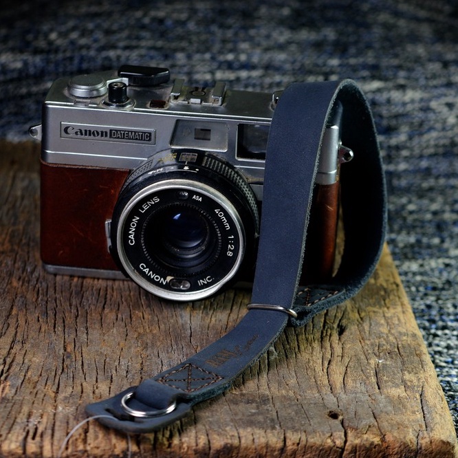 Dây máy ảnh vintage RAM Leather da bò thật đeo tay xanh dương đậm cho Fujifilm, Sony, Canon…