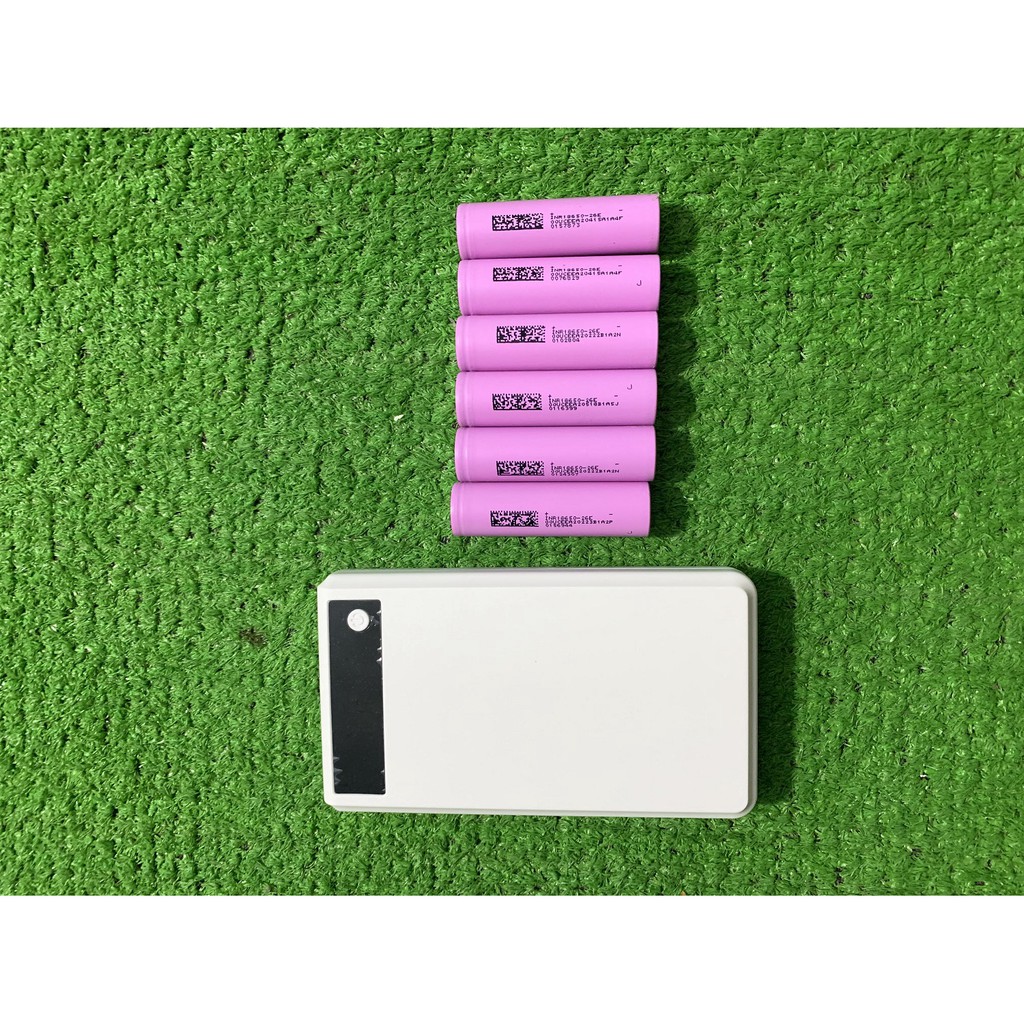 Box sạc dự phòng 6 cell LCD (dể dàng thay pin) + 6 cell 18650 2600 mAh mới 100% ,màu sắc tự chọn ( COMBO Giá Rẻ )