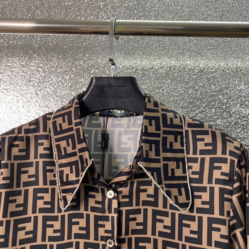 Áo sơ mi vải lụa cổ đứng dài tay toàn thân in chữ F đôi fendi FD