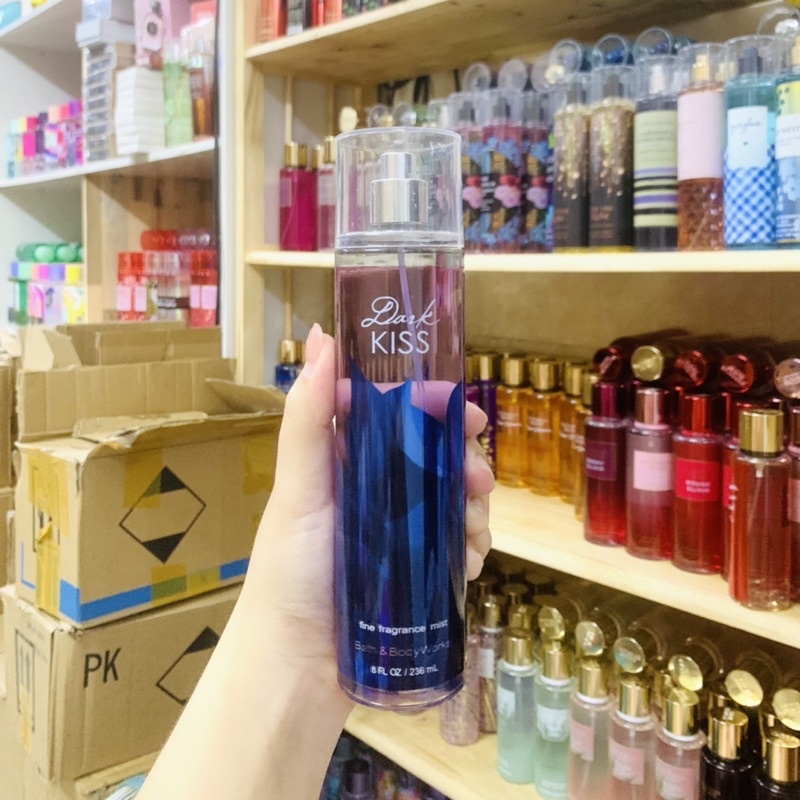 Bodymist xịt thơm nước hoa toàn thân Dark Kiss 236ml