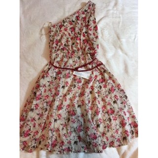 Váy mango auth chéo vai size XS used