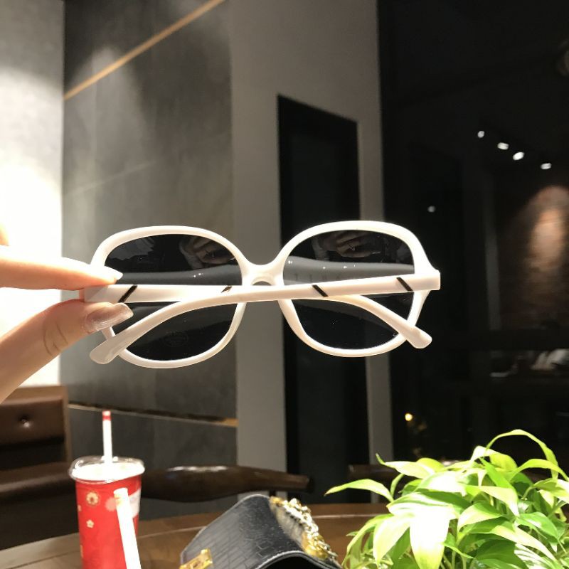 Kính Mohito -có mail mua hàng của web chính hãng