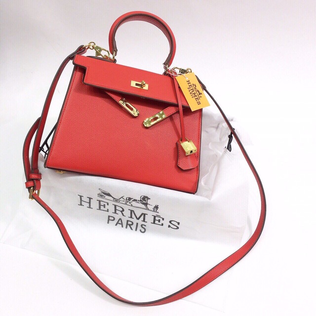 Túi hm dáng cao khoá vàng