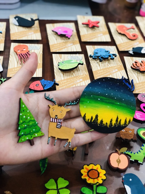 Pin Huy Hiệu Cài Áo Gỗ Thân Thiện Môi Trường Limart