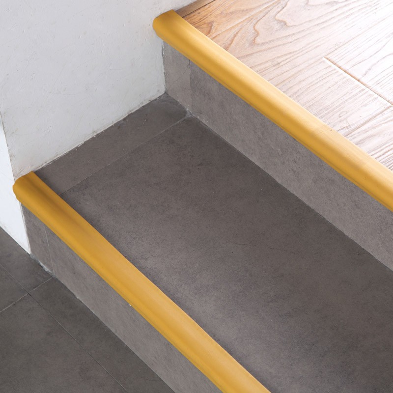 Cuộn mút xốp cao su 200cm + băng keo 2 mặt bọc mép bàn an toàn cho bé