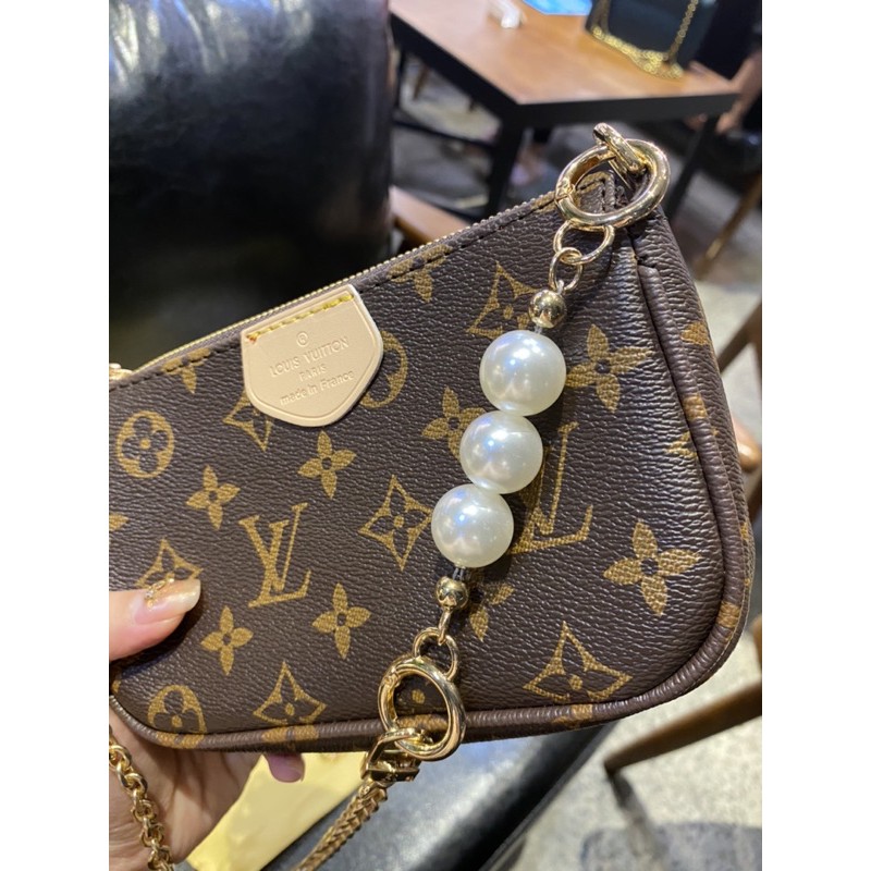 Túi Chữ LL Xích Ngọc Size 18cm Xịn sò | BigBuy360 - bigbuy360.vn