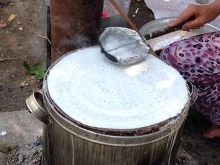 Bánh tráng dừa nướng