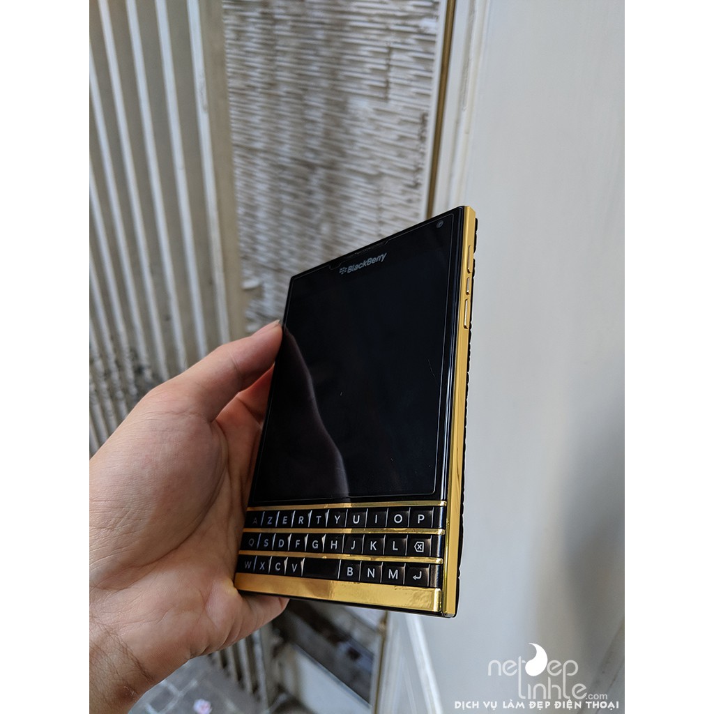 Ốp dán da điện thoai Passport – Da bò thật 100% - chính hãng Nét Đẹp Tinh Tế