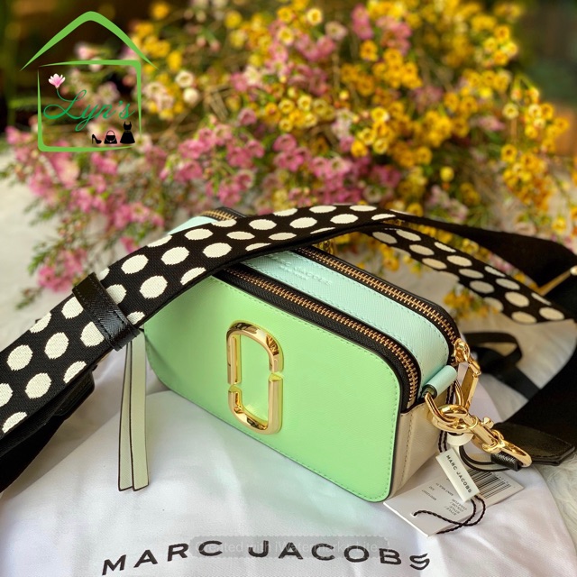 Túi Marc Jacobs Snapshot xanh mint phối dây chấm bi ngọt ngào yêu kiều