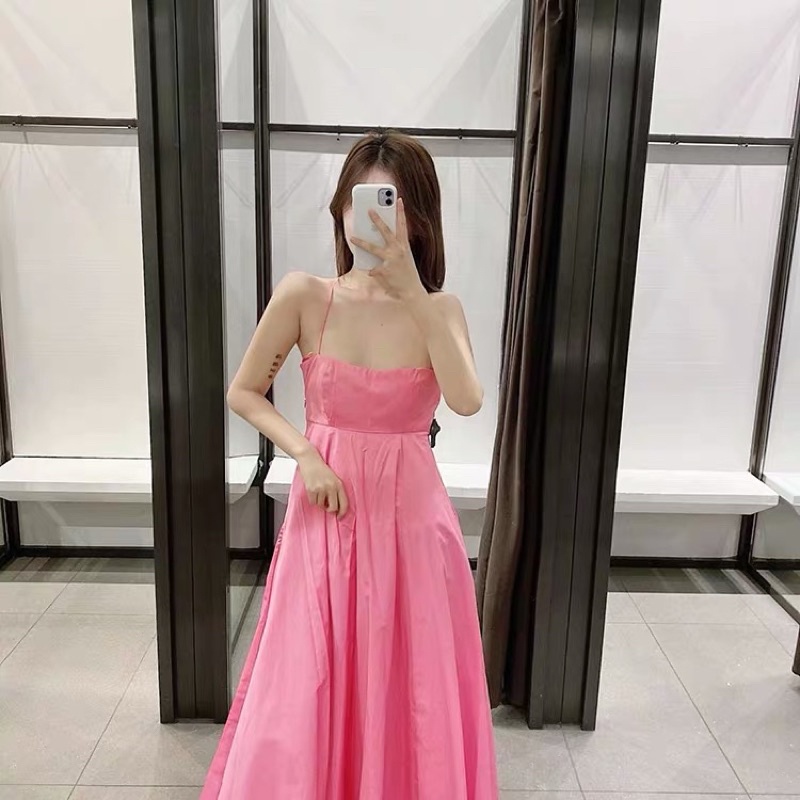 Đầm hai dây hồng