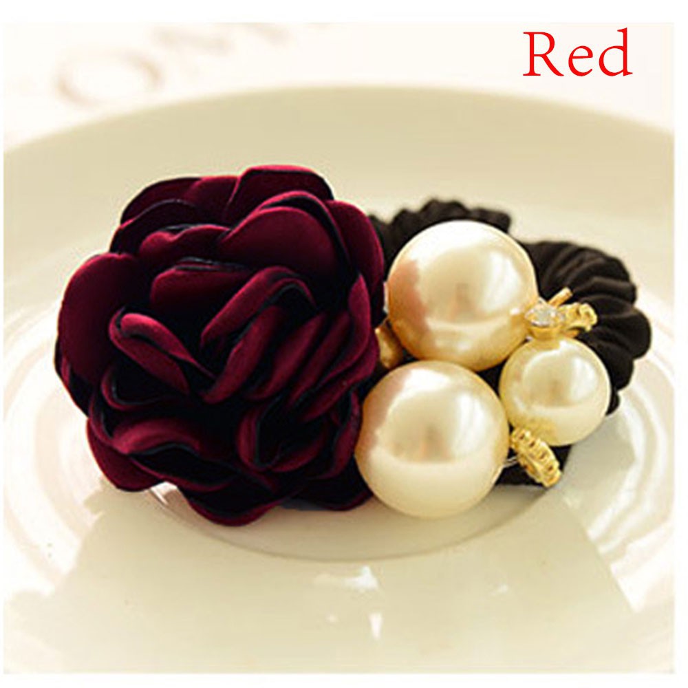 Cột tóc kiểu bông hoa đính ngọc trai nữ tính sang trọng