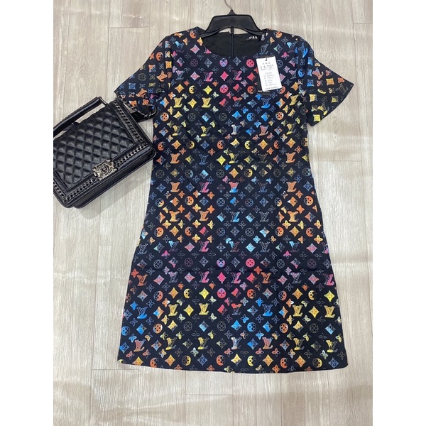 Đầm lụa suông họa tiết LV QCCC