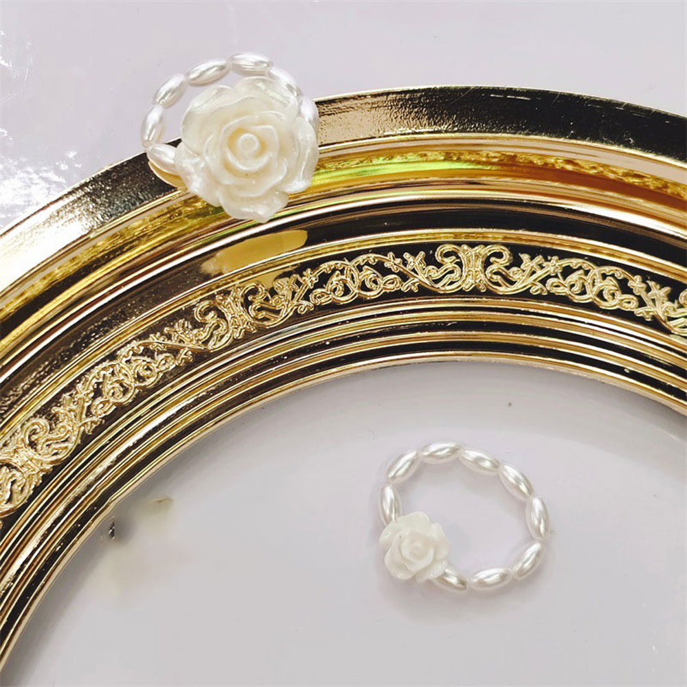 Nhẫn Mặt Hình Hoa Hồng Đính Ngọc Trai Giả Thời Trang Cho Nữ