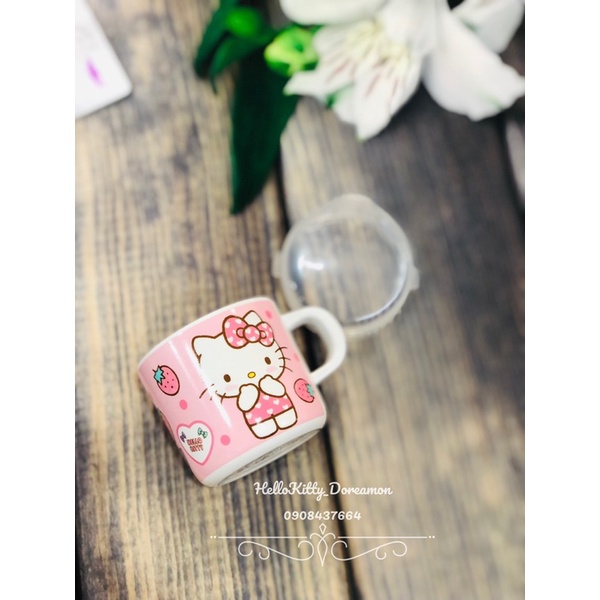 Ly tập uống nước 200ml HelloKitty Doreamon