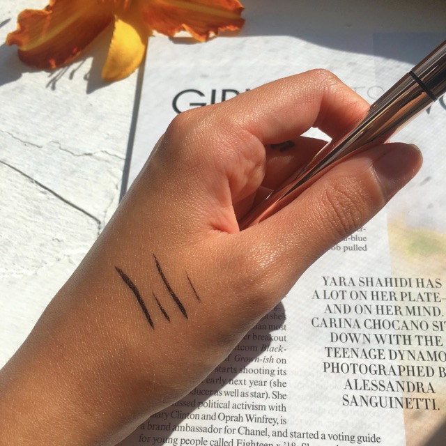 Bút kẻ mắt dầu dạ chống nước Fenty Beauty Flyliner Longwear Liquid Eyeliner +2% phí bán hàng