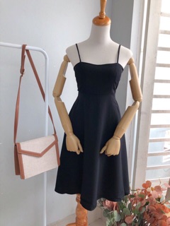 Đầm 2 dây cúp ngực