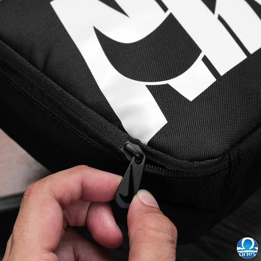 [Auth]Túi xách Ni.ke Clutch Swosh Bag chính hãng chất liệu bố mịn dày dặn,mặt trong lót cách nhiệt chống nước -Aries Sốp