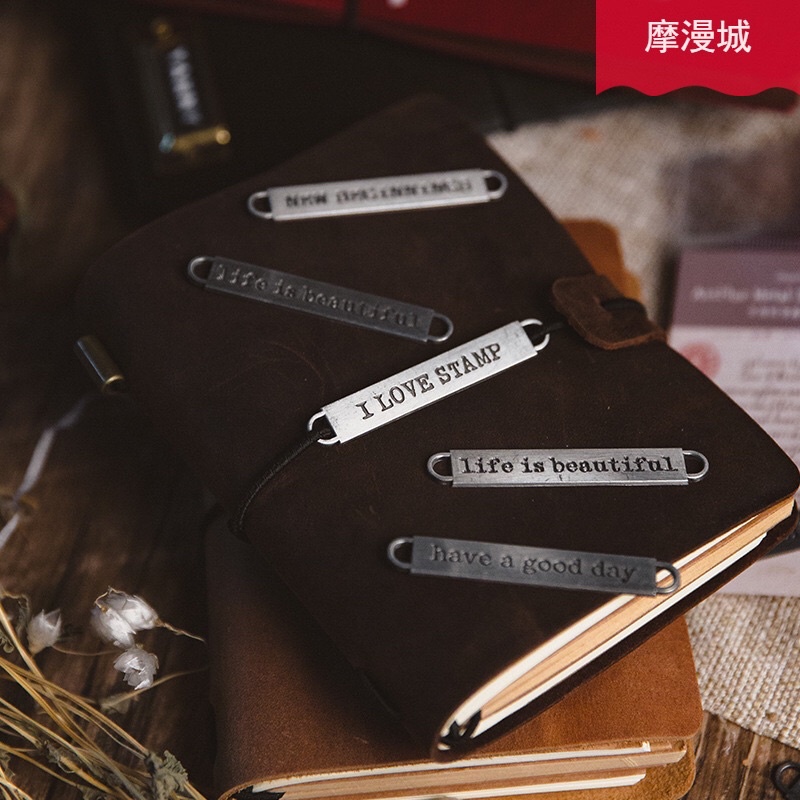 móc treo sắt dòng chữ tiếng anh