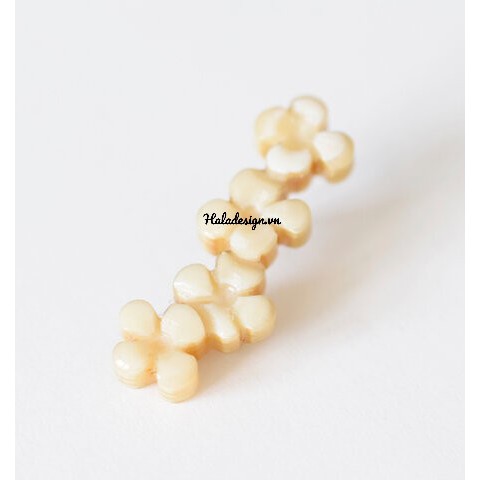 Khuyên tai  sừng trâu chạm hoa tử đinh hương , Trang sức phong cách Minimalist , First Love Earrings
