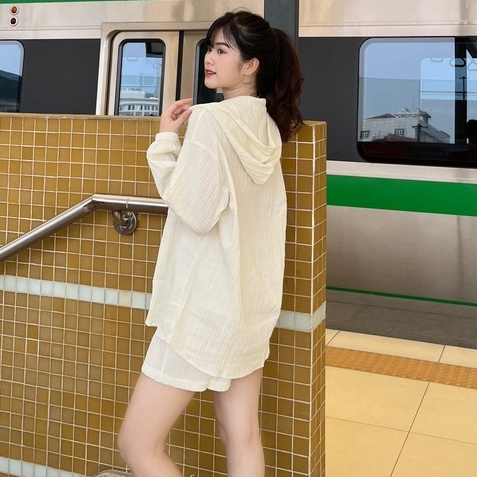 Set đồ nữ áo sơ mi dài tay có mũ kèm quần short form rộng gân sọc, Set áo sơ mi khoác ngoài tay dài có mũ kèm quần đùi