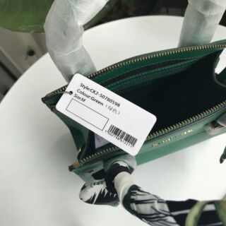 Túi charles and keith chuẩn AUTH