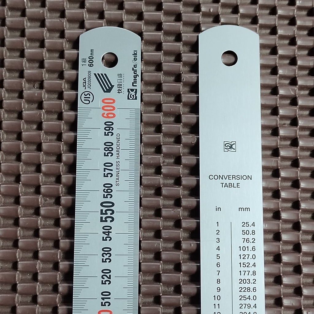 Thước lá inox NIIGATA vạch KAIDAN 600mm SV-600KD Nhật Bản