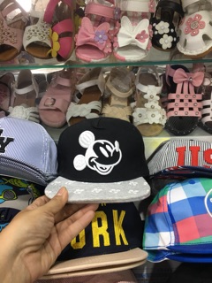 NÓN H&M siêu chất