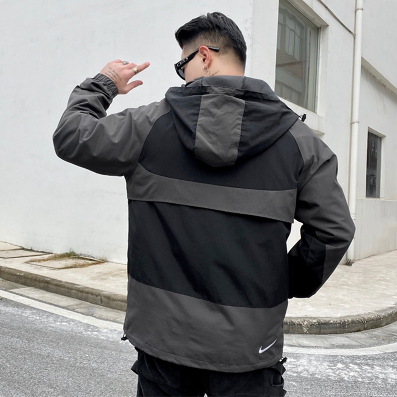 Áo Khoác Thể Thao Nike 100% Chống Thấm Nước Có Mũ Trùm Đầu Phối Khóa Kéo Phong Cách Retro Cho Nam BV5386-873