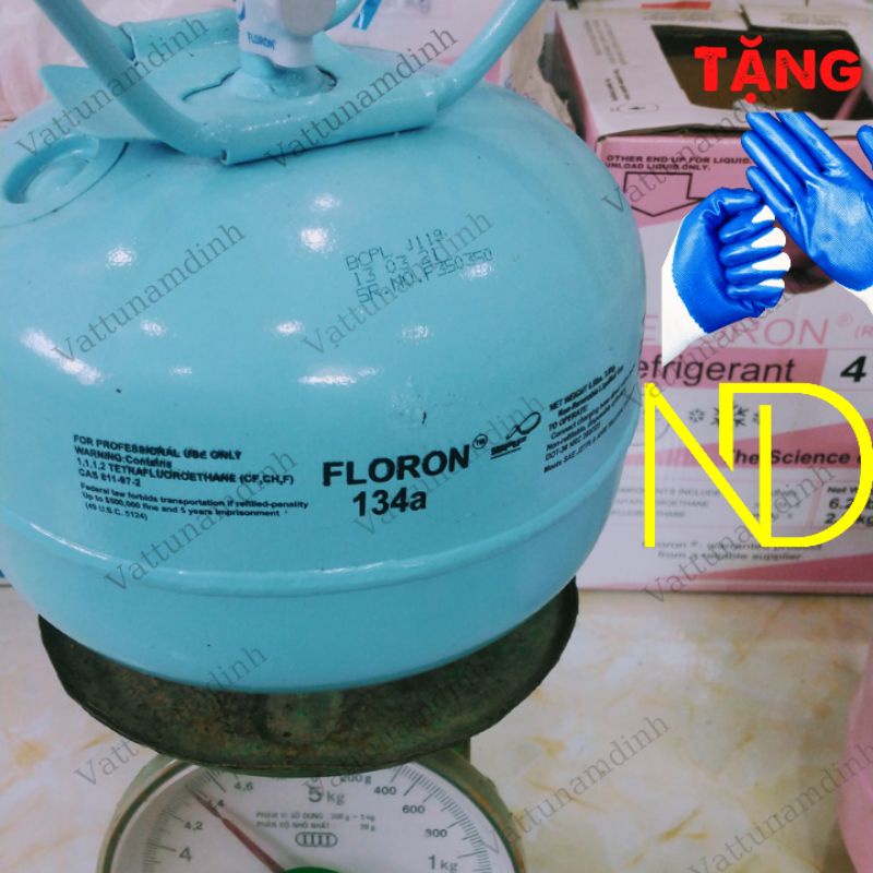 Gas lạnh-môi chất lạnh R134a mới nguyên tem trọng lượng cả vỏ bình 4.4 kg