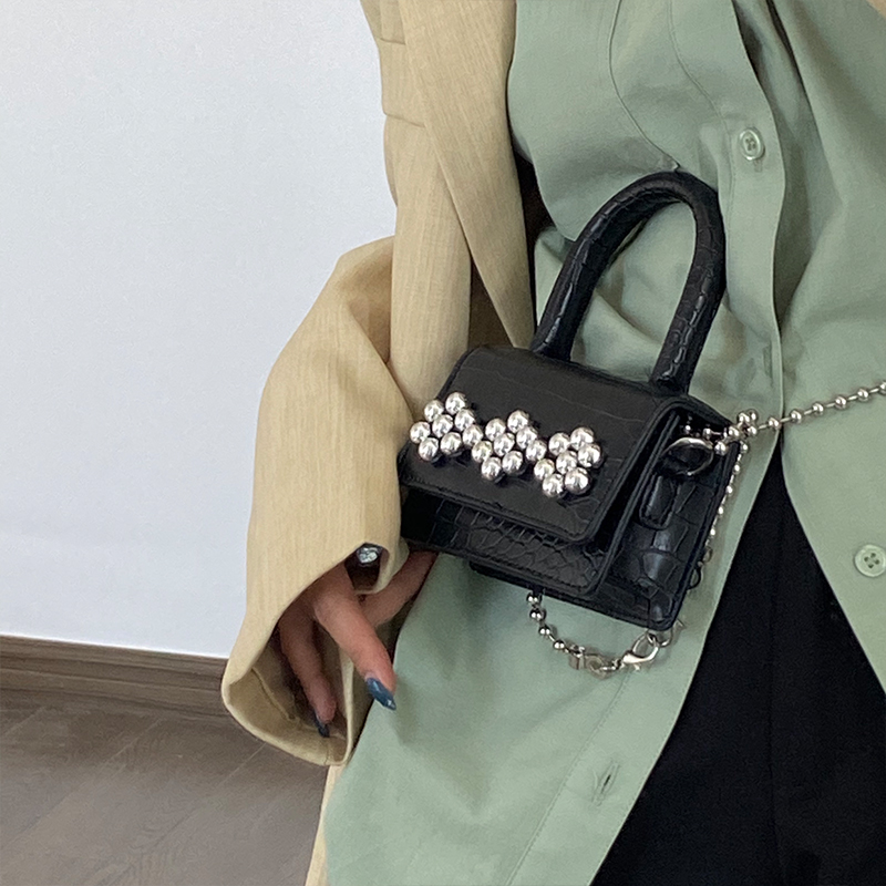 Túi đeo chéo đính hoa xinh xắn thời trang dành cho nữ