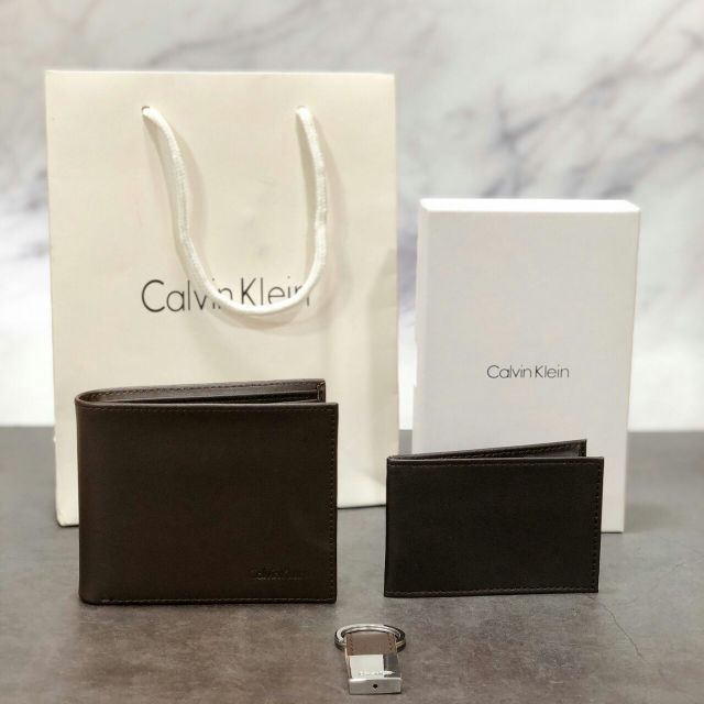 VÍ CALVIN KLEIN CHẤT DA SIÊU CHUẨN CHO CHÀNG NĂNG ĐỘNG