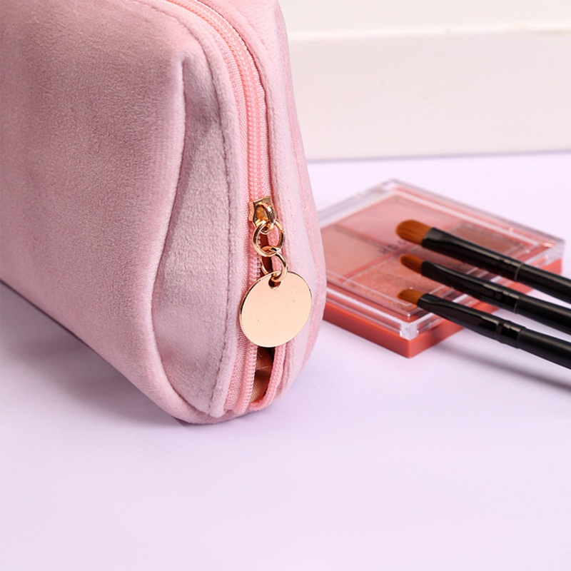 Túi Đựng Mỹ Phẩm / Đồ Vệ Sinh Cá Nhân Bằng Nhung Thêu Chữ Sức Chứa Lớn Tiện Dụng Cho Nữ