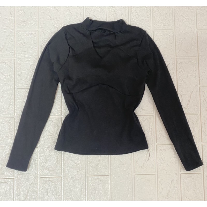 Áo thun kiểu nữ khoét hở ngực, áo có mút ngực, chất thun borip đẹp | BigBuy360 - bigbuy360.vn