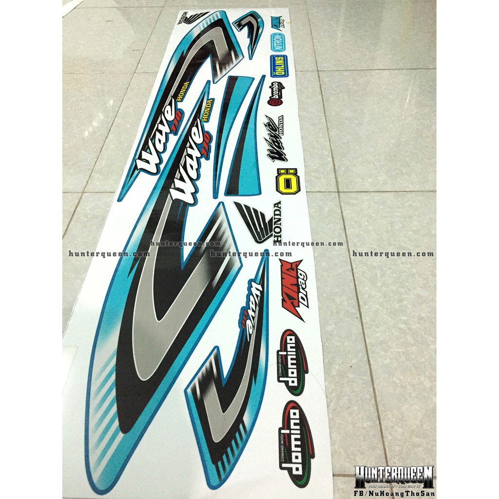 Tem rời xe WAVE đời đầu. Mẫu xe xanh, tem bạc. Chống nước, bền màu, sắc nét. Thay đổi theo yêu cầu. Chất lượng cao.