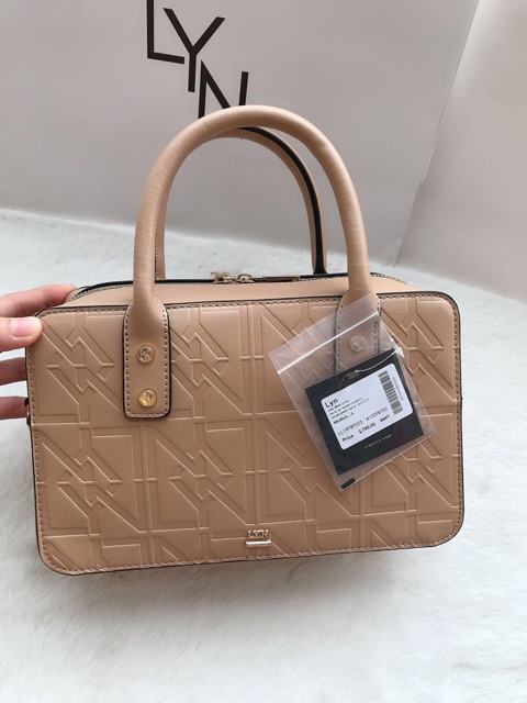 𝐓𝐮́𝐢 𝐋𝐲𝐧 trống tay cầm
