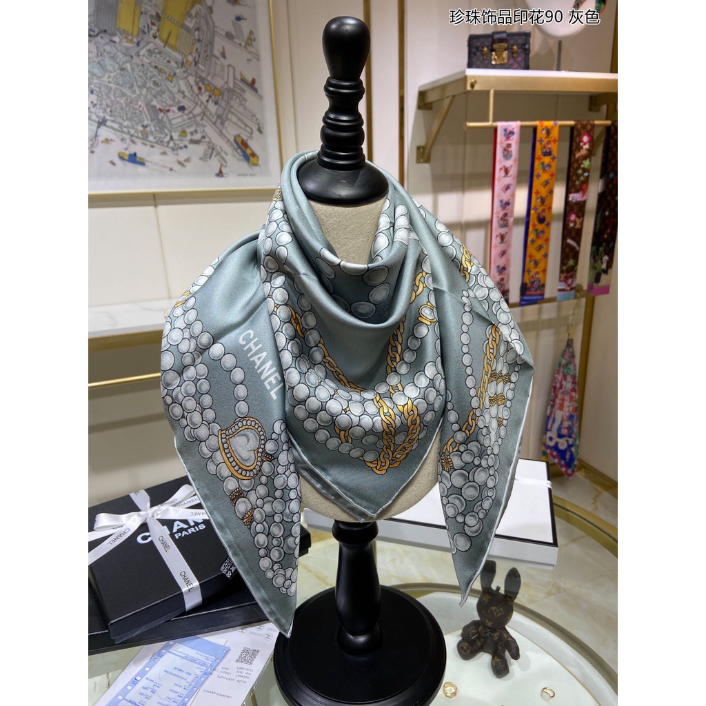 Khăn Quàng Cổ Lụa Vuông In Chữ CC Thời Trang Cho Nữ