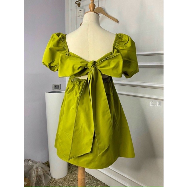 Đầm váy nữ baby doll hai màu cổ vuông cột nơ sau tay bí siêu hot Ng alohashop91