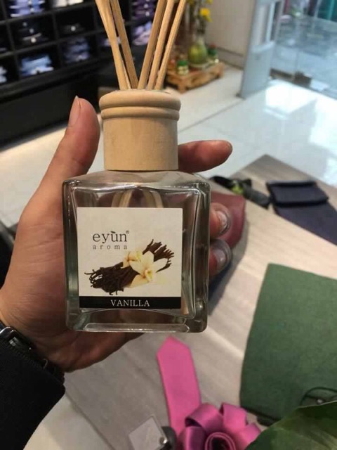 Tinh dầu khuếch tán Eyun Aroma thơm phòng Vanilla (Vani) - 150ml - Các shop hay dùng