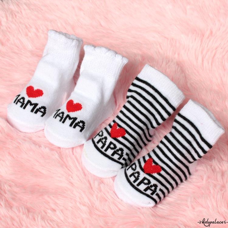 Vớ trắng in chữ I LOVE MAMA / PAPA cho bé từ 0 đến 6 tháng tuổi