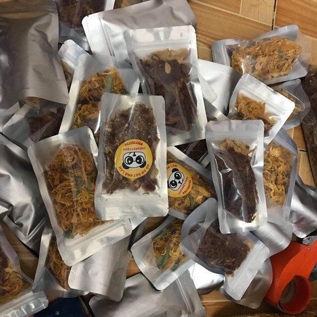 [Mã GROSALE2703 giảm 8% đơn 250K] combo 5kg khô gà lá chanh loại 1 đóng túi zip 100g