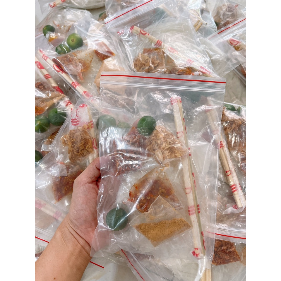 Túi zip 150gr bánh tráng phơi sương kèm topping siêu cay