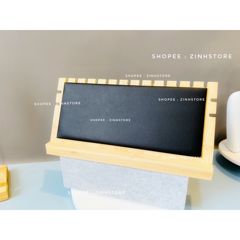 Kệ treo dây chuyền trang trí shop