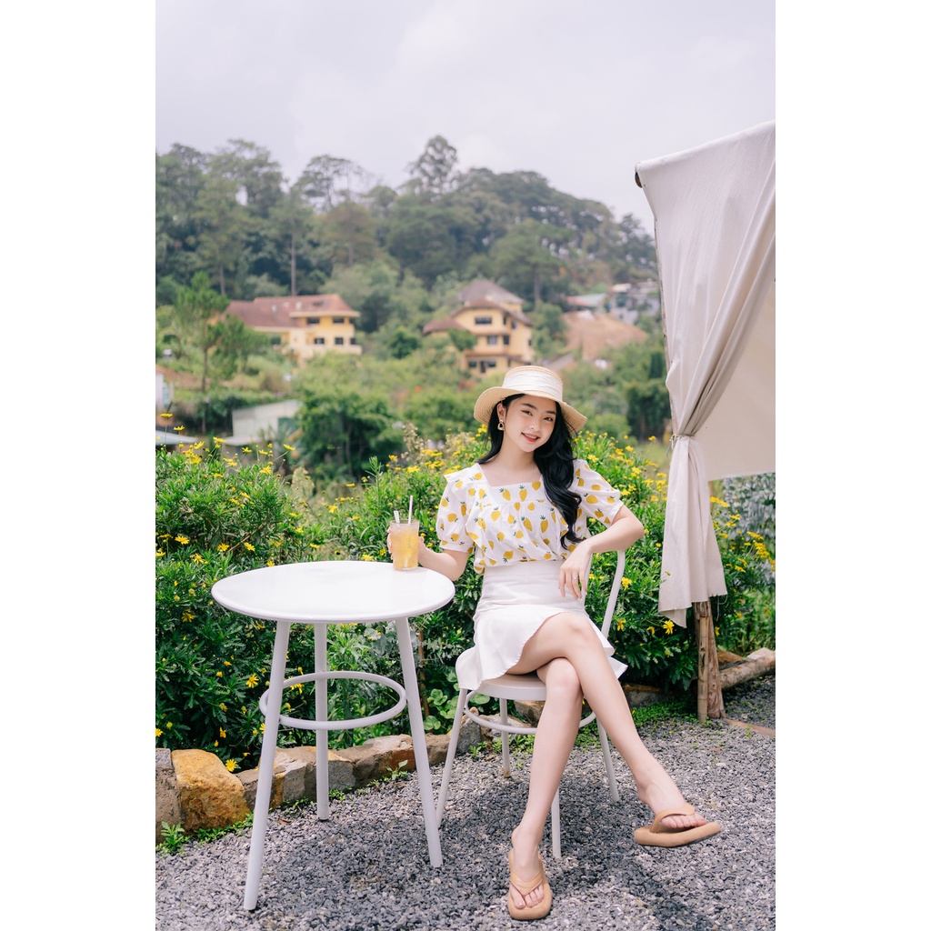 MINX - Áo Chika Square Ruffle Blouse