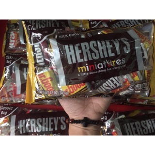 Thùng socola Hershey hỗn hợp giá sỉ