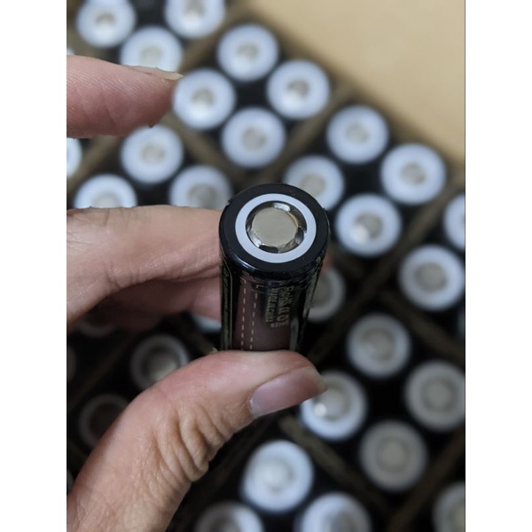 Cell pin 18650 BST mầu đen  dung lượng cao 3500mAh dòng xả lớn 50A chính hãng